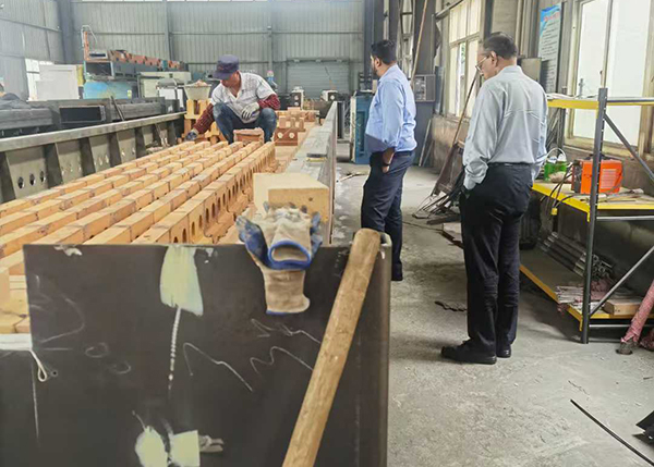 ����ͻ������ս�¯